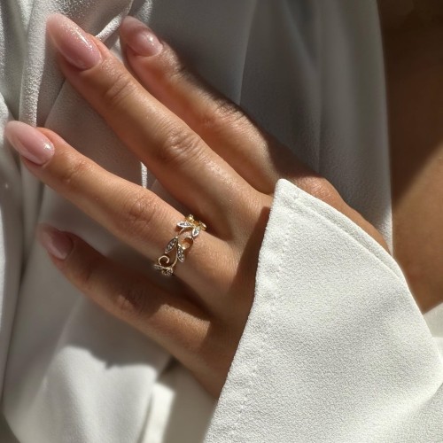 Diamantový prsteň s kvetinovým motívom 0.16 ct